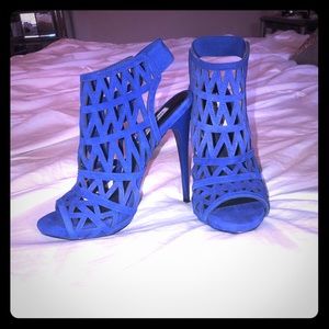 Steve Madden BRATT peep toe heels